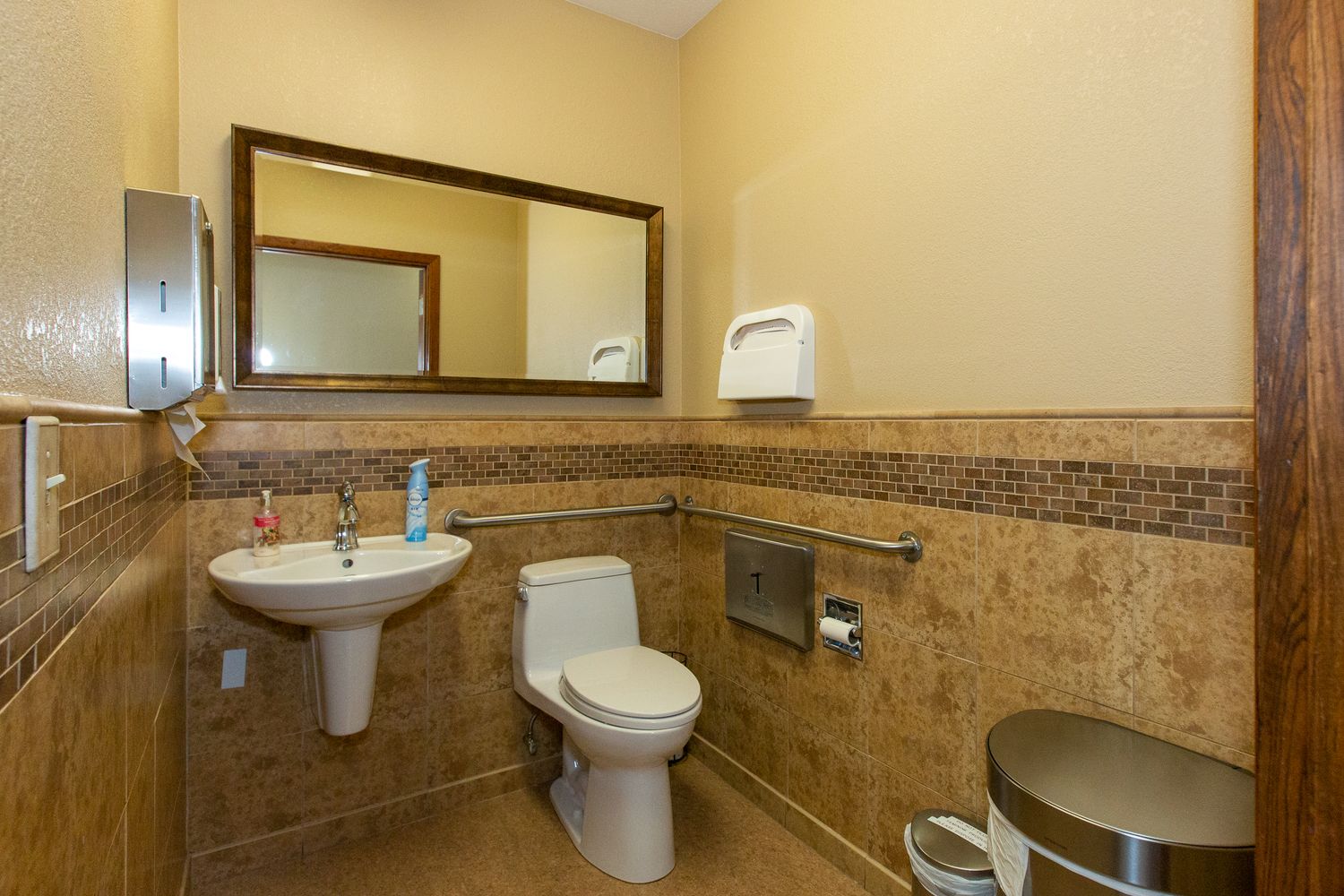 404 E Elm St, Caldwell, ID 83605